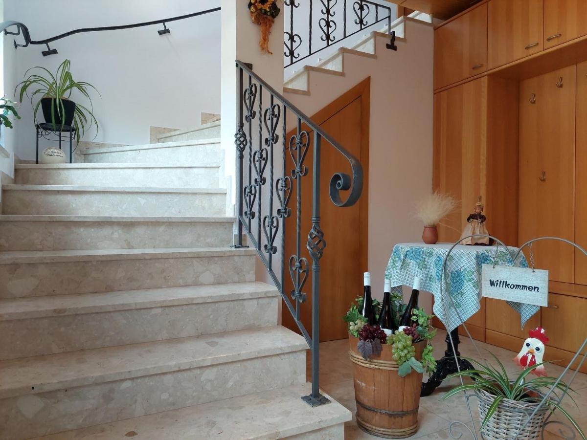 Ferienwohnung Weingut Piewald Gut am Steg Exterior foto